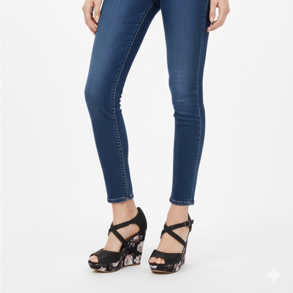 Call it Spring Black Floral Platform Wedge Sandals Size 6